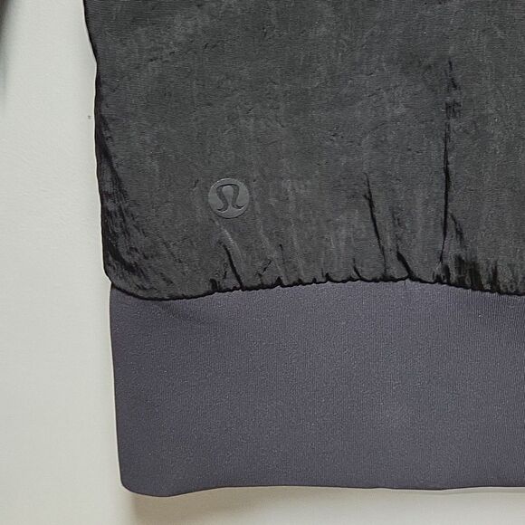 lululemon athletica Reversible Bomber Jacket Los Angeles Womens Size 4 Zip Up - Picture 6 of 11